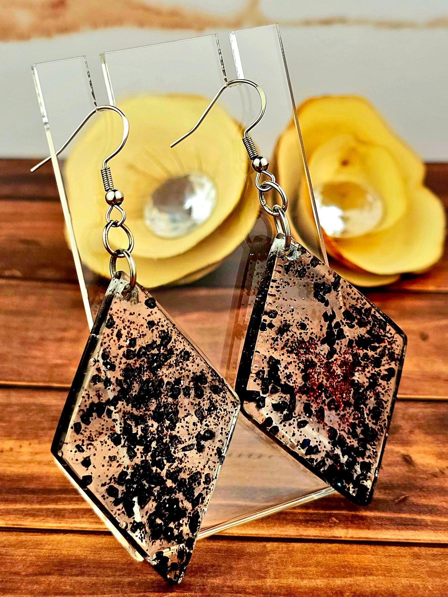 Black Sprakly Diamond Shaped Hook Earrings