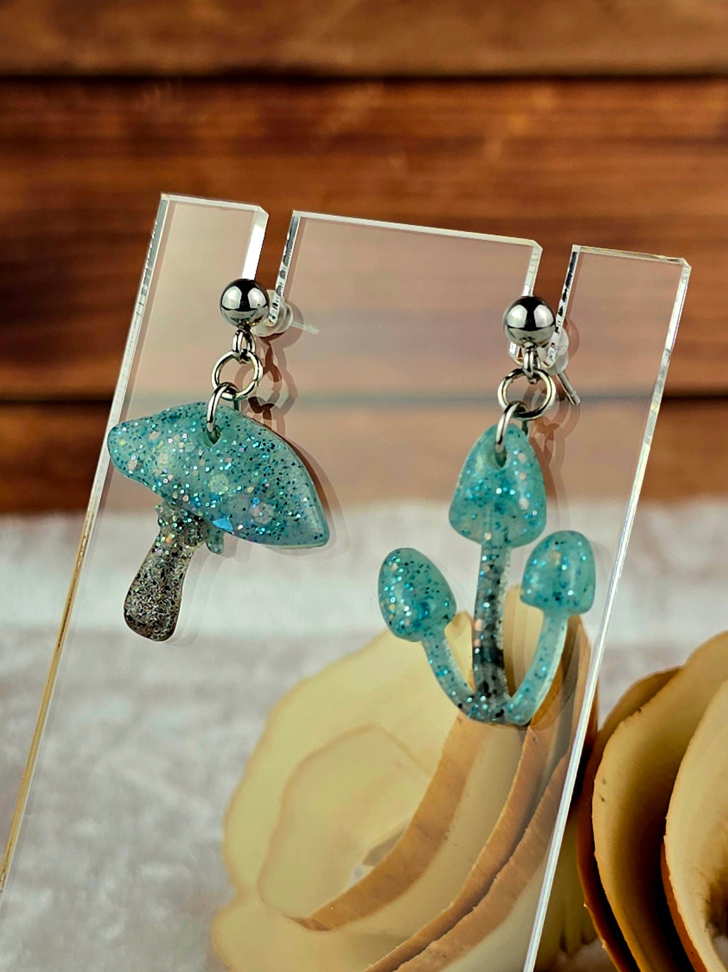 Mismatch Mushroom Ball Post Earrings