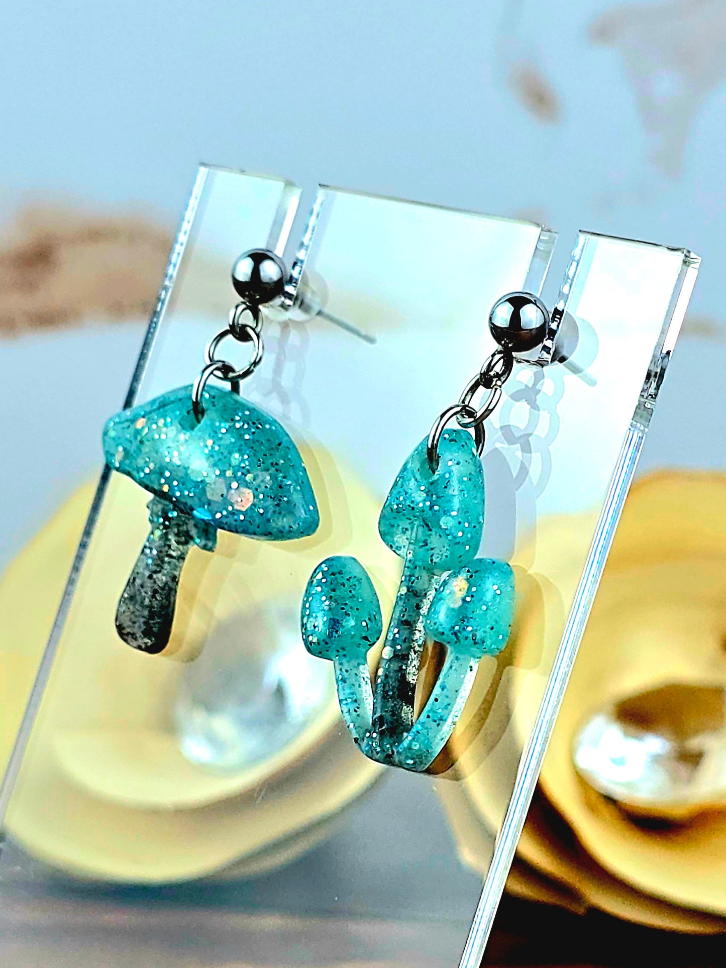 Mismatch Mushroom Ball Post Earrings